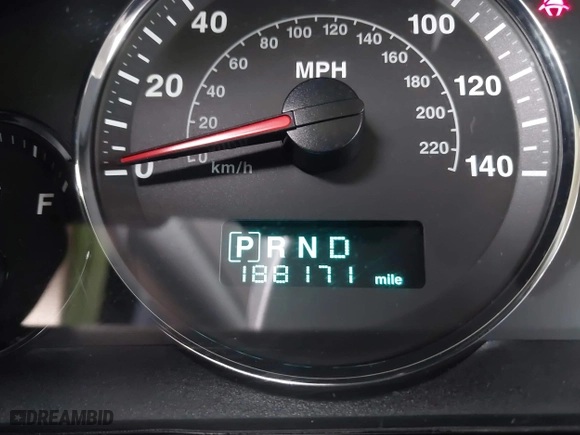 2007 Jeep Grand Cherokee Laredo with VIN 1J8GR48K27C583108, listed as a IAAI auction lot 41994761 with 188,171 mi miles. Bid and sale history available at carsss.com. Image 16.