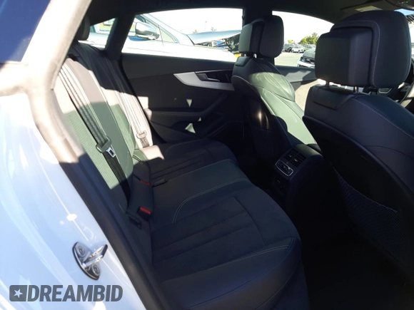 2023 Audi A5 Sportback S line Prestige z VIN WAUEACF52PA019366, wystawiony jako Copart lot #45610664 z przebiegiem 4 021 mil mil oraz . Historia ofert i sprzedaży dostępna na DreamBid. Obrazek 10.