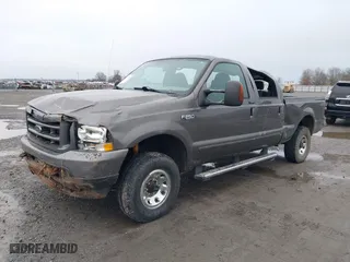 2004 Ford Super Duty F-250 XL with VIN 1FTNW21L24EA27704, listed as a IAAI auction lot 41150150 with 155,321 mi miles. Bid and sale history available at carsss.com. Image 2.