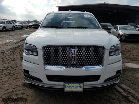 2024 Lincoln Navigator Reserve with VIN 5LMJJ2LG5REL04228, listed as a Copart auction lot 84090274 with 44 mi miles and Salvage Title. Bid and sale history available at carsss.com. Image 5.