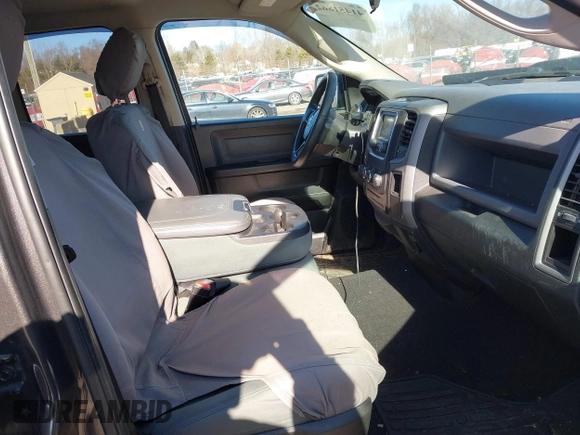2018 Ram 1500 Tradesman with VIN 1C6RR7FT2JS163365, listed as a IAAI auction lot 41451862 with 121,548 mi miles and . Bid and sale history available at DreamBid. Image 5.