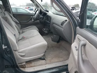 2006 Toyota Tundra SR5 with VIN 5TBET34136S534450, listed as a IAAI auction lot 41235423 with 225,474 mi miles. Bid and sale history available at carsss.com. Image 5.