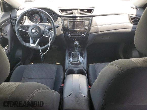 2018 Nissan Rogue SV z VIN 5N1AT2MVXJC725095, wystawiony jako Copart lot #55601775 z przebiegiem 108 581 mil mil oraz Szkoda całkowita • Salvage title. Historia ofert i sprzedaży dostępna na DreamBid. Obrazek 8.