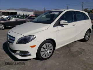 2014 Mercedes-Benz B Electric Drive with VIN WDDVP9AB7EJ002907, listed as a Copart auction lot 77015844 with 80,500 mi miles and Clean Title. Bid and sale history available at carsss.com. Image 1.