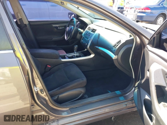 2013 Nissan Altima S with VIN 1N4AL3AP9DC173759, listed as a IAAI auction lot 41847813 with 149,527 mi miles and . Bid and sale history available at DreamBid. Image 5.
