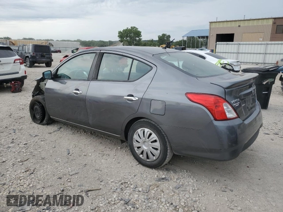 2016 Nissan Versa S z VIN 3N1CN7AP7GL851795, wystawiony jako Copart lot #60544815 z przebiegiem 78 812 mil mil oraz Szkoda całkowita • Salvage title. Historia ofert i sprzedaży dostępna na DreamBid. Obrazek 2.