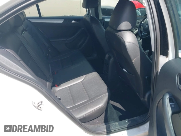 2013 Volkswagen Jetta SE with VIN 3VWDX7AJ1DM319114, listed as a IAAI auction lot 42295095 with 164,583 mi miles and . Bid and sale history available at DreamBid. Image 8.
