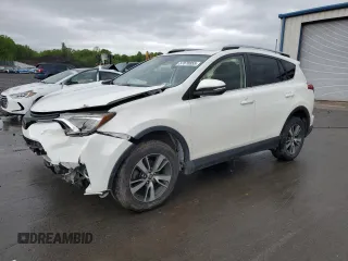 2018 Toyota RAV4 XLE z VIN JTMRFREV5JJ742419, wystawiony jako Copart lot #57070855 z przebiegiem 96 635 mil mil oraz Szkoda całkowita • Salvage title. Historia ofert i sprzedaży dostępna na DreamBid. Obrazek 1.