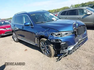 2020 BMW X7 xDrive40i z VIN 5UXCW2C01L9B61428, wystawiony jako IAAI lot #42209916 z przebiegiem 46 794 mil mil oraz . Historia ofert i sprzedaży dostępna na DreamBid. Obrazek 1.