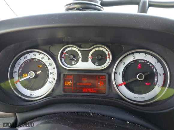 2014 FIAT 500L Trekking with VIN ZFBCFADH2EZ007586, listed as a IAAI auction lot 42040589 with 69,793 mi miles. Bid and sale history available at carsss.com. Image 7.