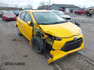 2015 Toyota Prius One z VIN JTDKDTB38F1113171, wystawiony jako IAAI lot #42012009 z przebiegiem 214 025 mil mil oraz . Historia ofert i sprzedaży dostępna na DreamBid. Obrazek 1.