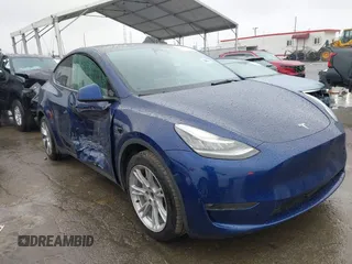 2022 Tesla Model Y Long Range with VIN 7SAYGDEE8NF511395, listed as a IAAI auction lot 41595310 with 65,156 mi miles and . Bid and sale history available at carsss.com. Image 1.