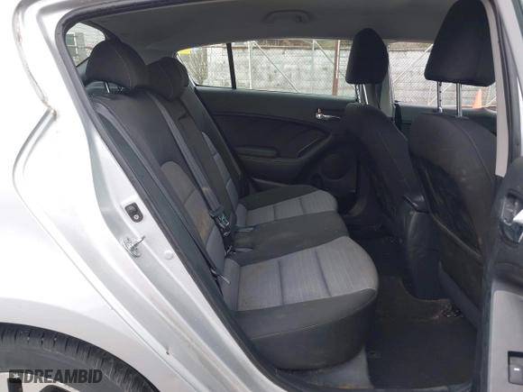2016 Kia Forte 5-Door EX with VIN KNAFX5A85G5496365, listed as a IAAI auction lot 41920359 with 127,907 mi miles. Bid and sale history available at carsss.com. Image 8.