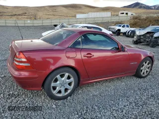 2002 Mercedes-Benz SLK-Class 2.3L Kompressor with VIN WDBKK49F62F246292, listed as a Copart auction lot 80231094 with 133,406 mi miles and Salvage Title. Bid and sale history available at carsss.com. Image 3.