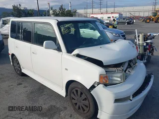 2005 Scion xB with VIN JTLKT324650204170, listed as a IAAI auction lot 41493458 with 199,269 mi miles. Bid and sale history available at carsss.com. Image 1.