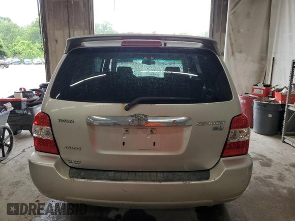 2006 Toyota Highlander with VIN JTEEW21A260033691, listed as a Copart auction lot 61185215 with 273,991 mi miles and Salvage title. Bid and sale history available at DreamBid. Image 6.
