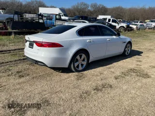 2018 Jaguar XF 25t with VIN SAJBR4FX5JCY70175, listed as a Copart auction lot 87513975 with 127,416 mi miles and Clean Title. Bid and sale history available at carsss.com. Image 4.