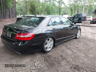 2010 Mercedes-Benz E 550 Luxury с VIN WDDHF9AB0AA125460, выставлен на аукционе IAAI как лот 42435400 с пробегом 120 925 миль миль и . История ставок и продаж доступна на DreamBid. Изображение 4.