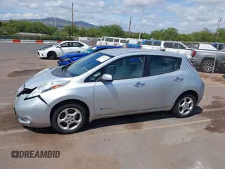 2015 Nissan LEAF S z VIN 1N4AZ0CP5FC307440, wystawiony jako IAAI lot #41940583 z przebiegiem 60 727 mil mil oraz . Historia ofert i sprzedaży dostępna na DreamBid. Obrazek 6.