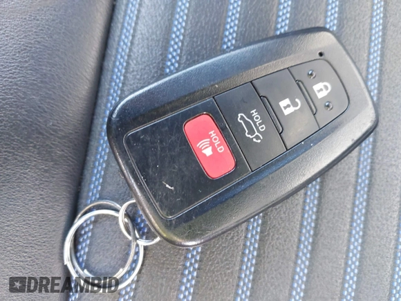 2021 Toyota RAV4 Hybrid XSE with VIN 4T3E6RFV1MU057532, listed as a IAAI auction lot 41713474 with 22,164 mi miles. Bid and sale history available at carsss.com. Image 11.