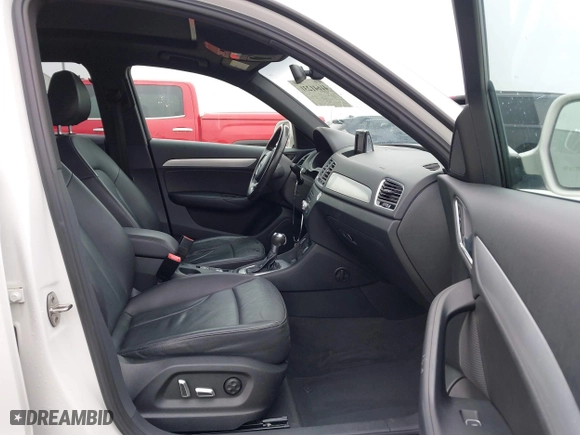 2018 Audi Q3 Premium with VIN WA1BCCFS1JR010439, listed as a IAAI auction lot 41641231 with 108,605 mi miles. Bid and sale history available at carsss.com. Image 5.