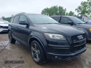 2013 Audi Q7 S line Prestige z VIN WA1DGAFE4DD001974, wystawiony jako IAAI lot #42345906 z przebiegiem 131 764 mil mil oraz . Historia ofert i sprzedaży dostępna na DreamBid. Obrazek 1.