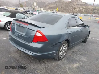 2011 Ford Fusion SE with VIN 3FAHP0HA4BR242326, listed as a IAAI auction lot 41511359 with 181,557 mi miles. Bid and sale history available at carsss.com. Image 4.