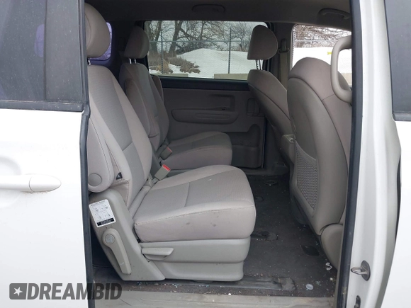 2017 Kia Sedona L with VIN KNDMA5C1XH6257708, listed as a IAAI auction lot 41758355 with 1 mi miles. Bid and sale history available at carsss.com. Image 8.