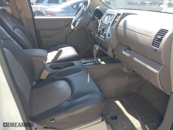 2015 Nissan Frontier SV with VIN 1N6AD0ER0FN746599, listed as a IAAI auction lot 41944073 with 63,347 mi miles. Bid and sale history available at carsss.com. Image 5.