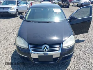 2008 Volkswagen Jetta SE с VIN 3VWRM71K08M122898, выставлен на аукционе IAAI как лот 42408813 с пробегом 165 925 миль миль и . История ставок и продаж доступна на DreamBid. Изображение 6.