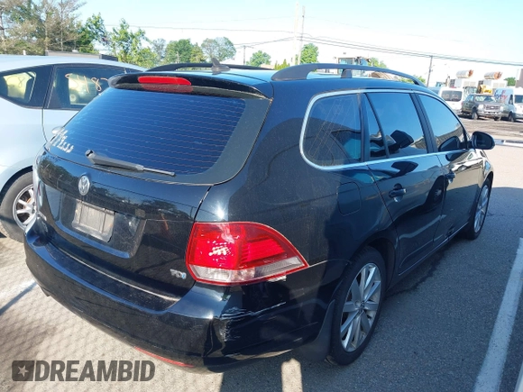 2013 Volkswagen Jetta TDI w/Sunroof & Nav with VIN 3VWPL7AJ8DM689372, listed as a IAAI auction lot 42562342 with 245,673 mi miles and . Bid and sale history available at DreamBid. Image 4.