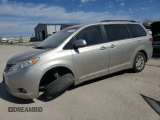 2015 Toyota Sienna XLE с VIN 5TDYK3DC3FS623413, выставлен на аукционе Copart как лот 46454635 с пробегом 117 568 миль миль и Списание • Salvage title. История ставок и продаж доступна на DreamBid. Изображение 1.