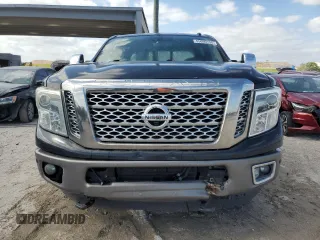 2016 Nissan Titan Platinum Reserve z VIN 1N6BA1F25GN508897, wystawiony jako Copart lot #55090755 z przebiegiem 175 850 mil mil oraz Czysty tytuł • Clean title. Historia ofert i sprzedaży dostępna na DreamBid. Obrazek 5.