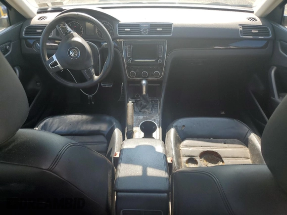 2015 Volkswagen Passat SEL Premium with VIN 1VWCT7A32FC120814, listed as a Copart auction lot 65181865 with 237,031 mi miles and Clean title. Bid and sale history available at DreamBid. Image 8.