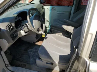 2005 Dodge Caravan SE z VIN 1D4GP24R85B230558, wystawiony jako Copart lot #57477755 z przebiegiem 210 287 mil mil oraz Szkody całkowita. Historia ofert i sprzedaży dostępna na DreamBid. Obrazek 7.