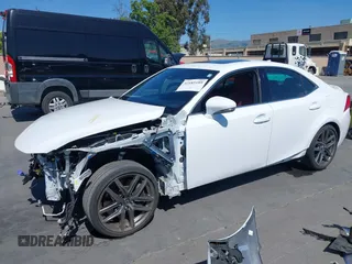 2018 Lexus IS 300 z VIN JTHBA1D21J5079172, wystawiony jako IAAI lot #42185189 z przebiegiem 35 458 mil mil oraz . Historia ofert i sprzedaży dostępna na DreamBid. Obrazek 2.