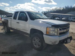 2009 Chevrolet Silverado 1500 LTZ with VIN 1GCEK39049Z136547, listed as a Copart auction lot 82596254 with 171,433 mi miles and Salvage Title. Bid and sale history available at carsss.com. Image 4.