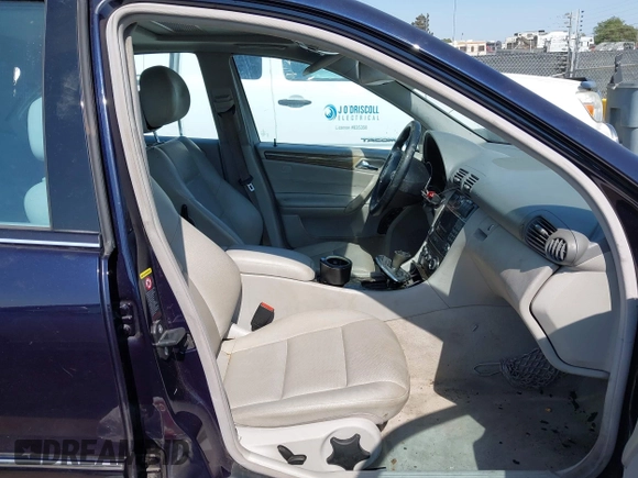 2007 Mercedes-Benz C 230 Sport с VIN WDBRF52HX7F906166, выставлен на аукционе IAAI как лот 42440243 с пробегом 82 522 миль миль и . История ставок и продаж доступна на DreamBid. Изображение 5.