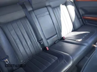 2005 Volkswagen Phaeton z VIN WVWAF93D958002005, wystawiony jako IAAI lot #41653590 z przebiegiem Nie podano mil oraz . Historia ofert i sprzedaży dostępna na DreamBid. Obrazek 8.