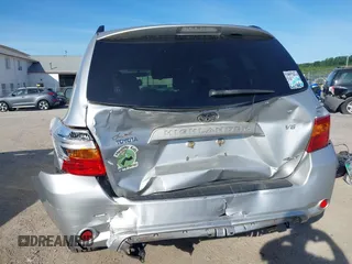 2009 Toyota Highlander z VIN JTEES41A192126069, wystawiony jako IAAI lot #42288380 z przebiegiem 211 915 mil mil oraz . Historia ofert i sprzedaży dostępna na DreamBid. Obrazek 16.