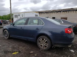 2006 Volkswagen Jetta z VIN 3VWSG81K86M798947, wystawiony jako Copart lot #57257545 z przebiegiem 160 722 mil mil oraz Szkoda całkowita • Salvage title. Historia ofert i sprzedaży dostępna na DreamBid. Obrazek 2.