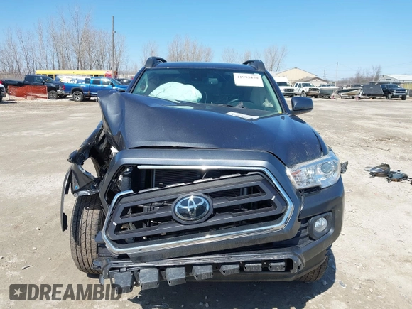 2021 Toyota Tacoma 4WD SR with VIN 3TMCZ5AN7MM442237, listed as a IAAI auction lot 41993450 with 30,148 mi miles. Bid and sale history available at carsss.com. Image 13.