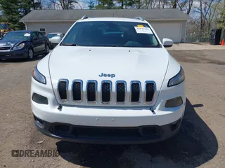 2016 Jeep Cherokee Latitude with VIN 1C4PJMCS3GW133617, listed as a IAAI auction lot 42049206 with 155,056 mi miles. Bid and sale history available at carsss.com. Image 12.