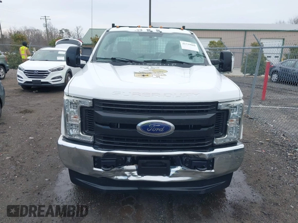 2017 Ford Super Duty F-250 SRW XLT with VIN 1FTBF2B60HEC06678, listed as a IAAI auction lot 41739060 with 175,028 mi miles. Bid and sale history available at carsss.com. Image 12.