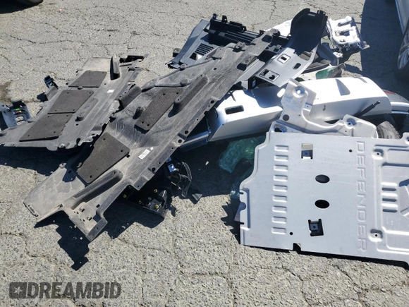 2022 Land Rover Defender S с VIN SALEJ7RX9N2079099, выставлен на аукционе Copart как лот 61398115 с пробегом 46 363 миль миль и Списание • Salvage title. История ставок и продаж доступна на DreamBid. Изображение 13.