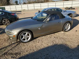 2005 BMW Z4 2.5i with VIN 4USBT33585LS54029, listed as a Copart auction lot 86951144 with 114,583 mi miles and Salvage Title. Bid and sale history available at carsss.com. Image 1.