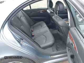 2005 Mercedes-Benz E 500 z VIN WDBUF70J25A731269, wystawiony jako IAAI lot #41759930 z przebiegiem 106 132 mil mil oraz . Historia ofert i sprzedaży dostępna na DreamBid. Obrazek 8.