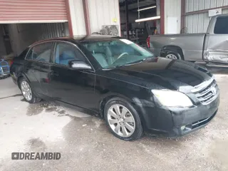 2006 Toyota Avalon XL with VIN 4T1BK36B36U065208, listed as a IAAI auction lot 41955668 with 230,997 mi miles. Bid and sale history available at carsss.com. Image 1.