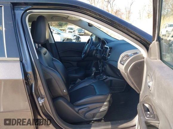 2020 Jeep Compass Latitude с VIN 3C4NJDBB5LT101115, выставлен на аукционе IAAI как лот 41857821 с пробегом 35 550 миль миль и . История ставок и продаж доступна на DreamBid. Изображение 5.
