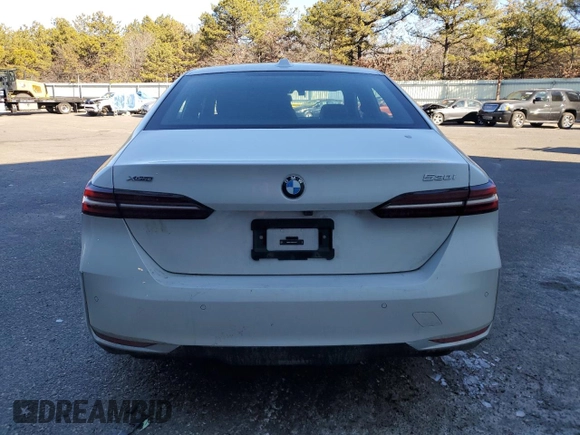 2024 BMW 5 Series 530i xDrive with VIN WBA53FJ0XRCS13397, listed as a Copart auction lot 88274725 with 21,337 mi miles and Clean Title. Bid and sale history available at carsss.com. Image 6.